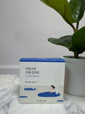 NWT Round Lab Hydrating Sun Cushion SPF
